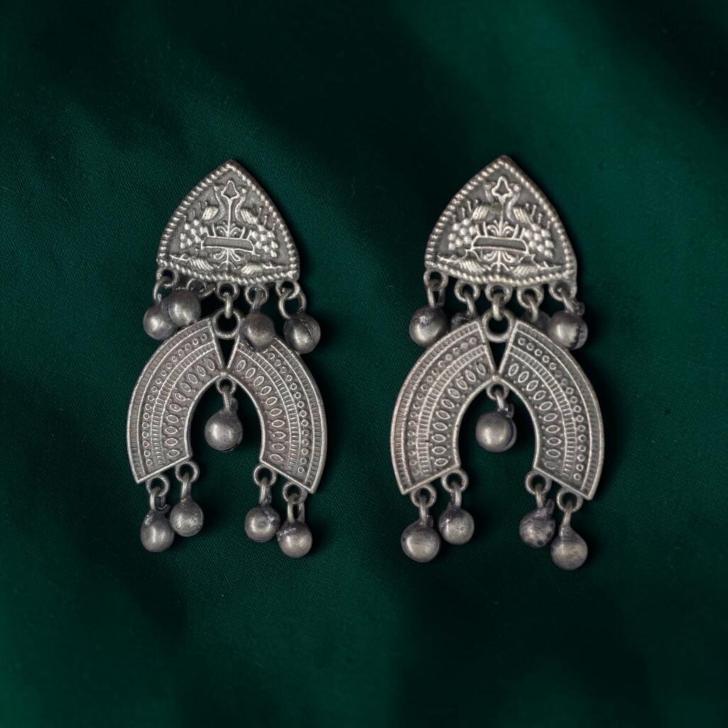Oxidized silver dangler earrings